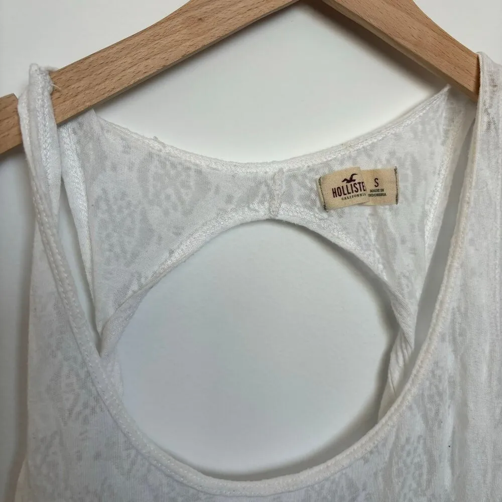 Hollister lacy back cutout crop tank, size S - Image 2