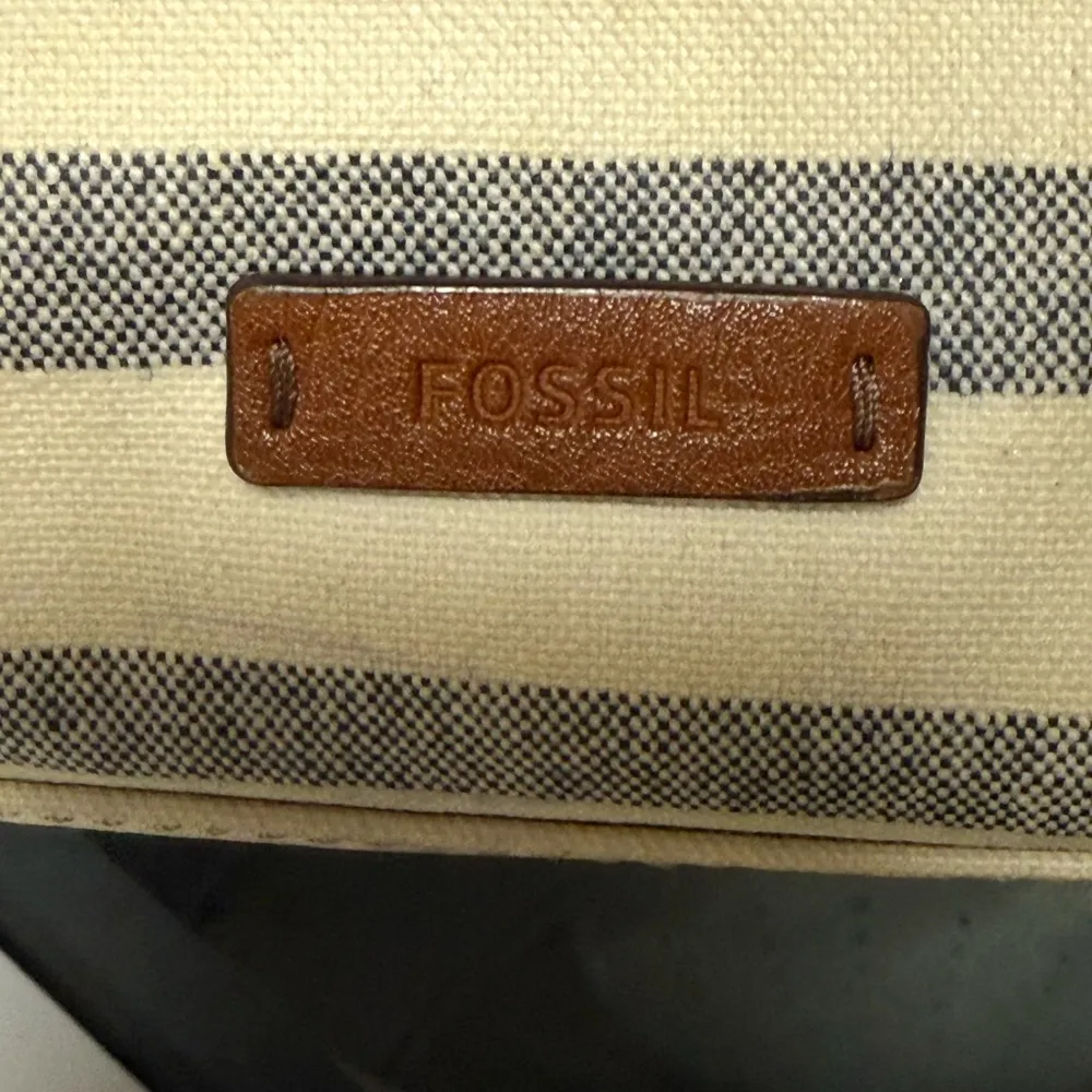 Fossil Striped Tote Bag with Brown Accents - Image 7