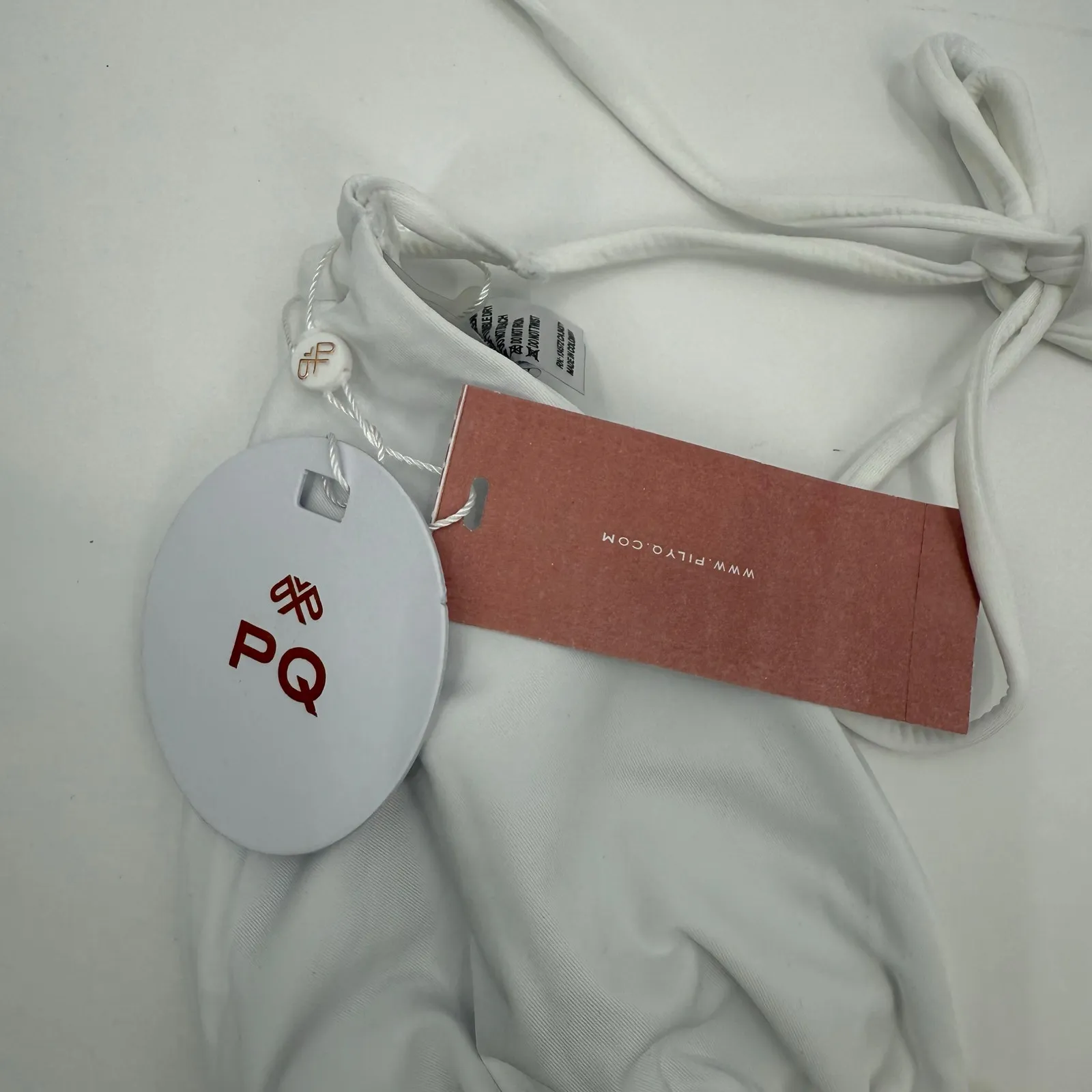 PQ SWIM PILYQ Bikini Top SZ Medium NWT White X Vale Genta Chain Triangle String - Image 8