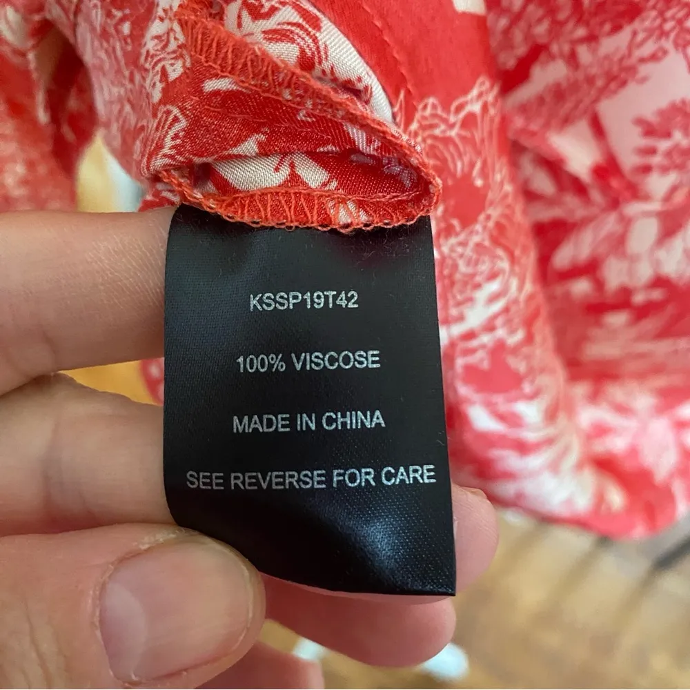 Anthropologie Knot Sisters Graylee Delilah print Floral Red Tan Viscose top - Image 4