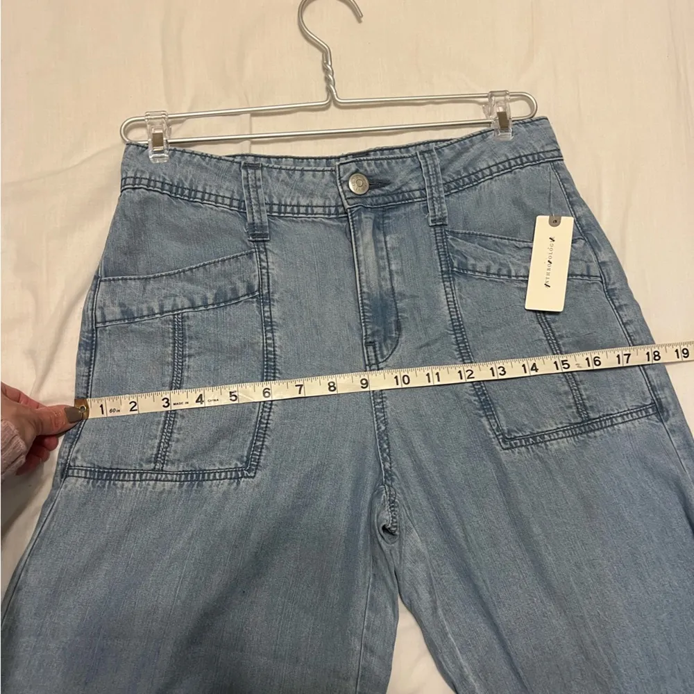 Level 99 Anthropologie light wash - Image 8