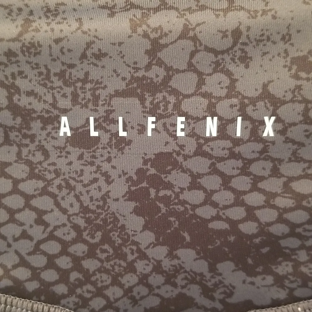 💕ALL FENIX💕 Snakeskin 7/8 Leggings Navy XS NWT - Image 9