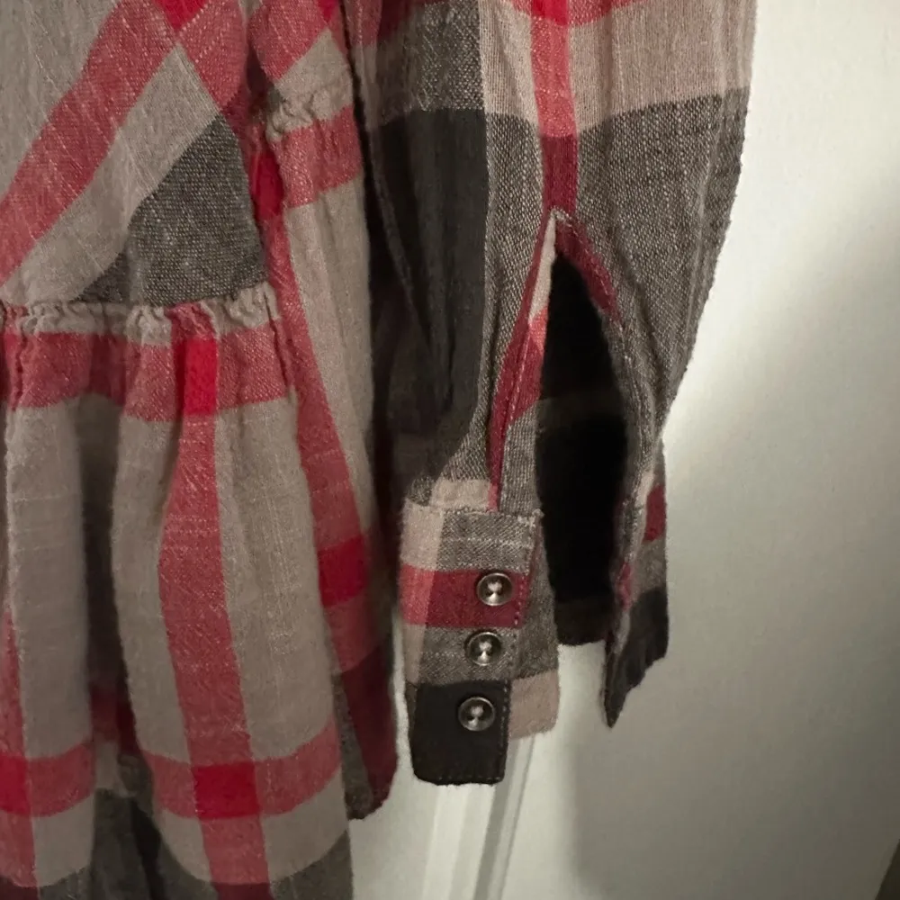 Free People Plaid Shirt with Ruffle Detail Size Small Peppy in Plaid - Image 6