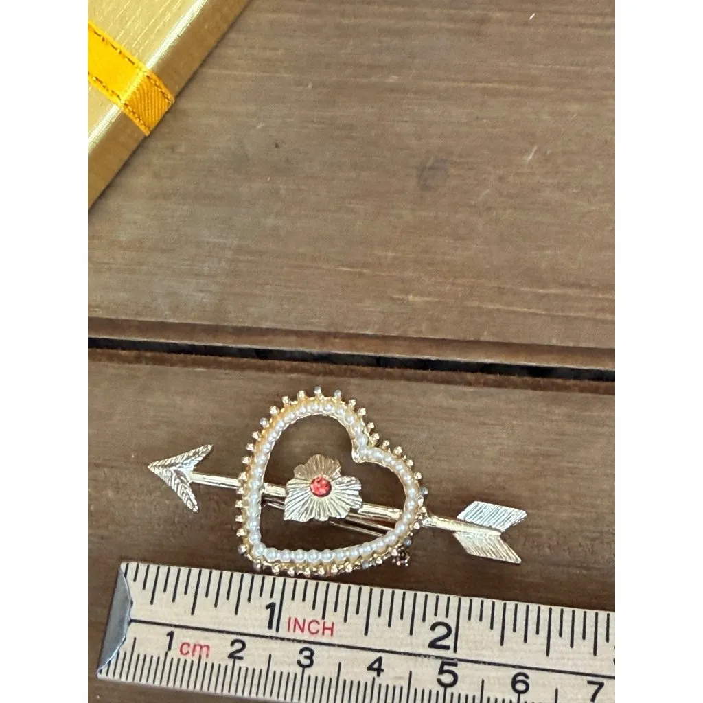 Vintage Gold Tone Pearl Heart & Arrow Brooch With Red Crystal Flower Pin In Gift - Image 5