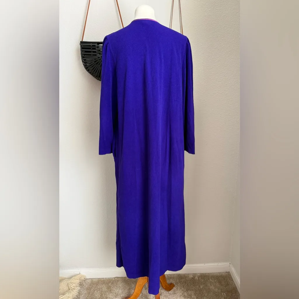 Vintage 1970s Vanity Fair Purple Floral Zip Housecoat Robe, Pockets, Large - Image 3