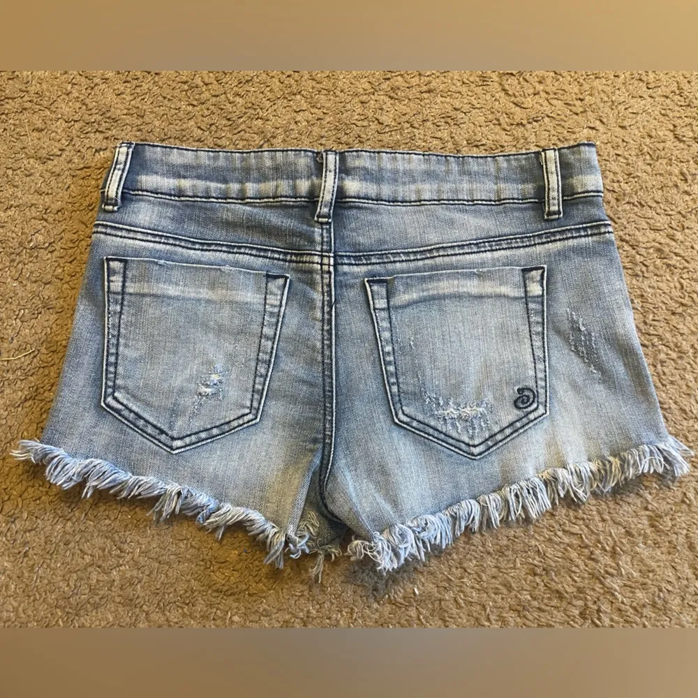 Indigo Rein Blue Denim Distressed Jean Shorts, Size 3 - Image 9
