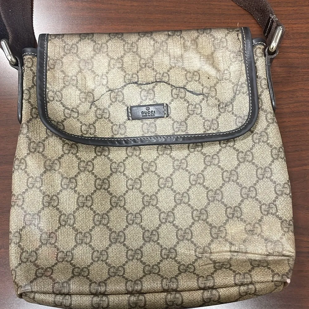 Vintage Gucci GG Supreme Monogram Small Crossbody Flap Bag serial #223666 - Image 2