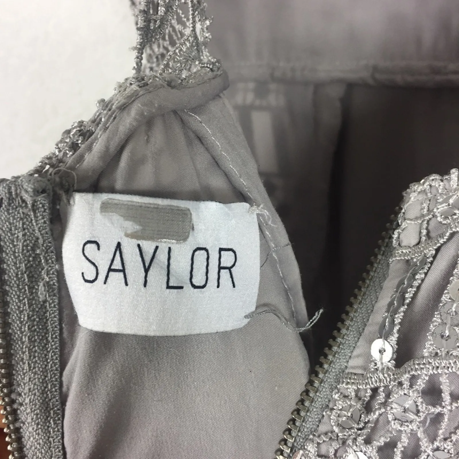 Saylor Silver Illusion Netted Sequin Sheath Dress Small Cocktail Party Fairy - Image 5