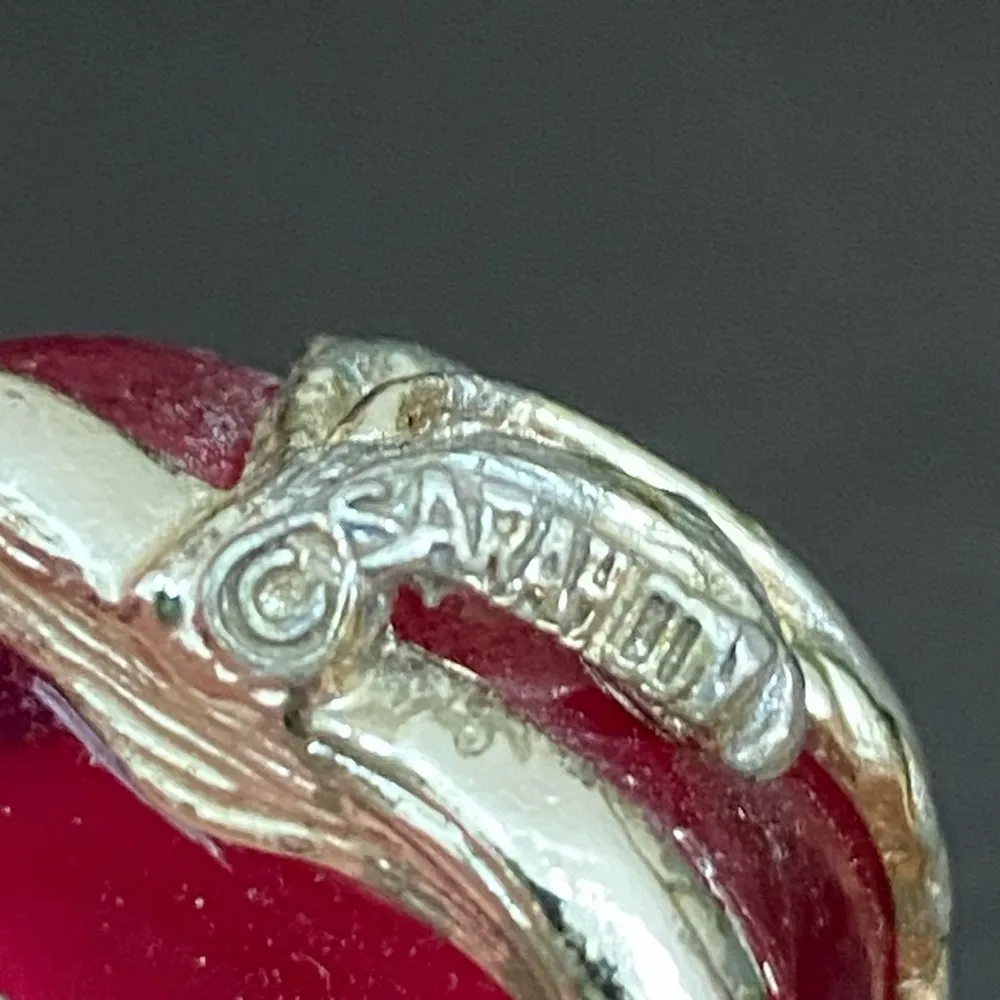 Vintage SARAH COVENTRY Fuchsia Pink Lucite Jelly Belly Mini Apple Brooch - Image 7