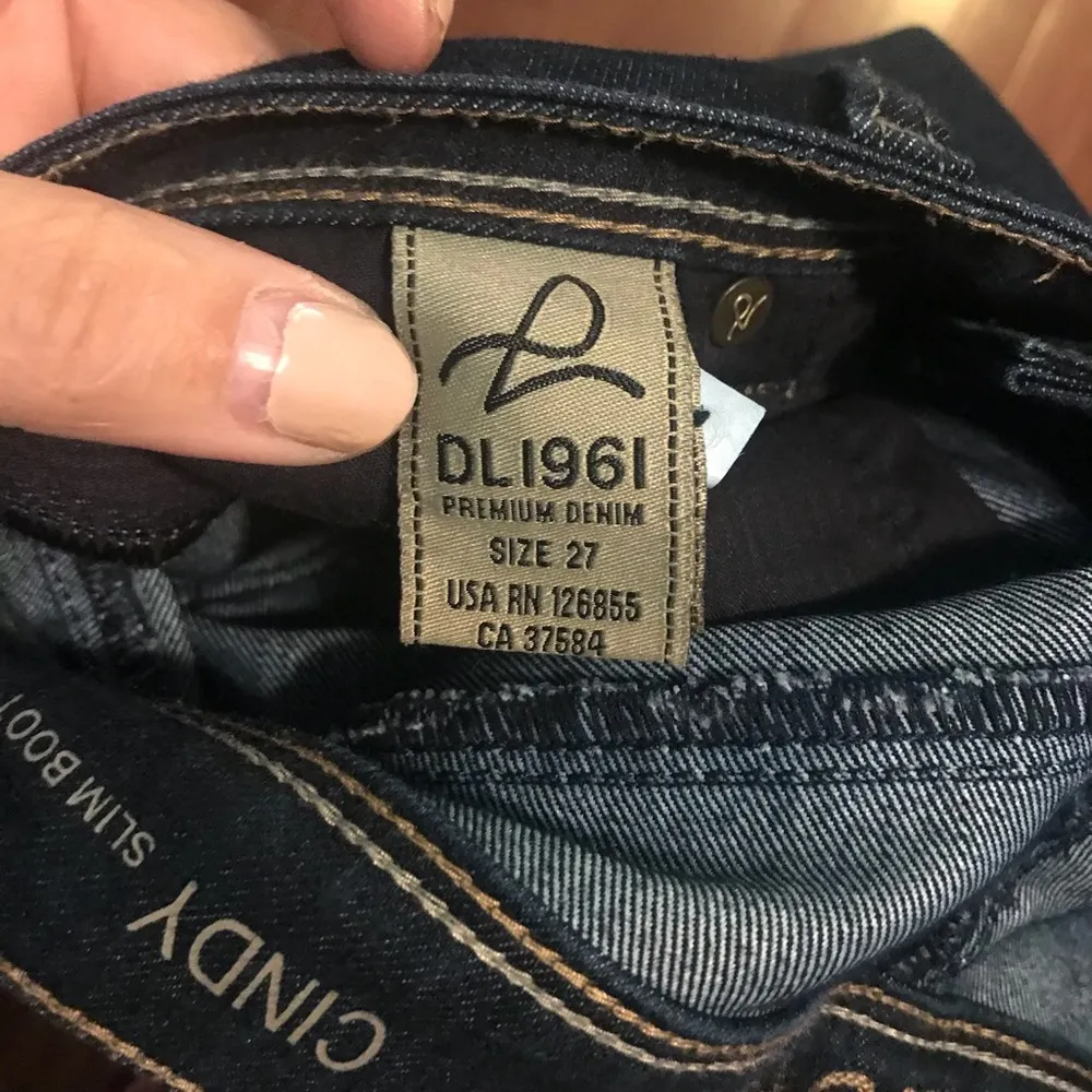 DL1961 Cindy Slim Bootcut Jeans sz27 - Image 6