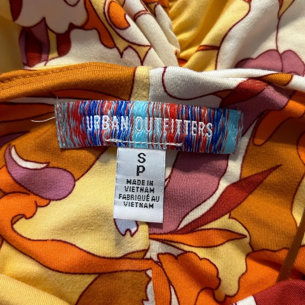 Urban Outfitters Vibrant Floral Dress in Orange and Brown - Image 6