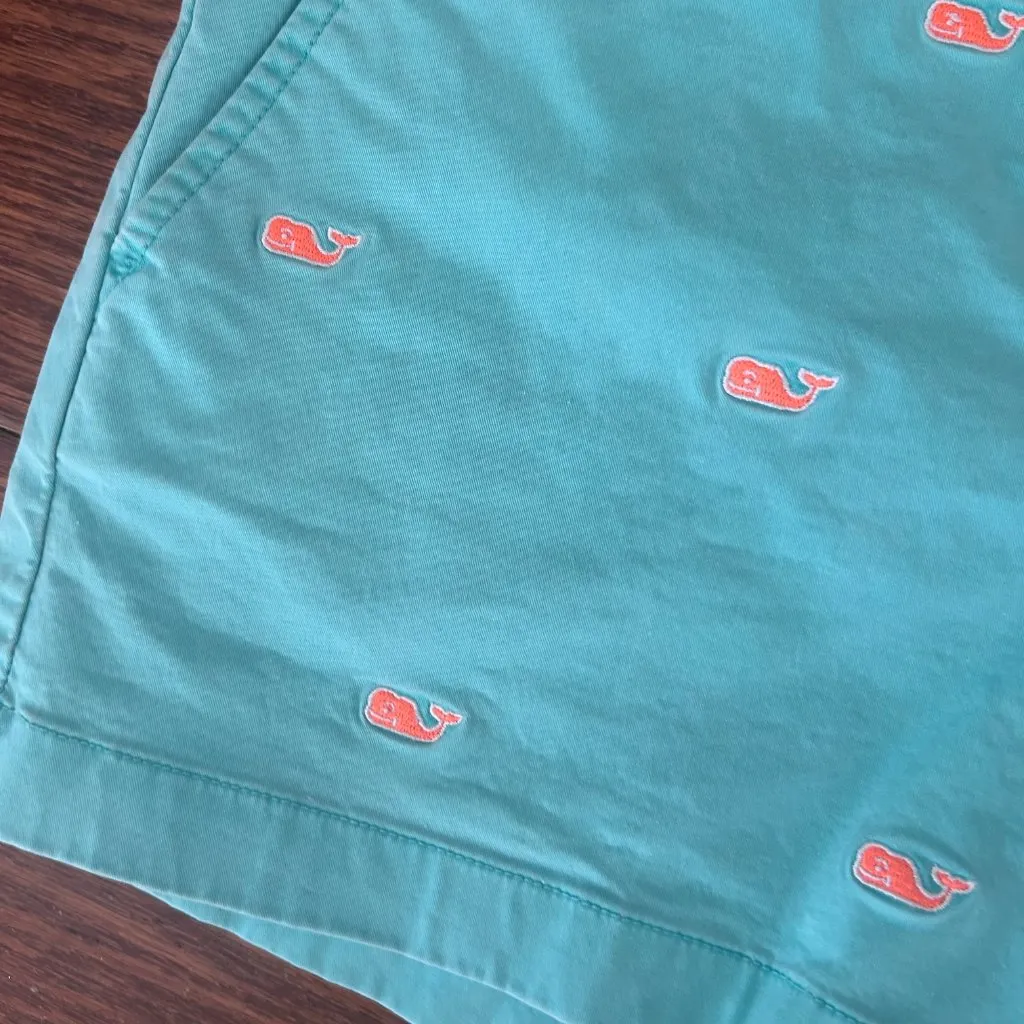 Vineyard Vines Women's Dayboat Shorts Aqua with Coral Embroidered Whales Size 4 - Image 5