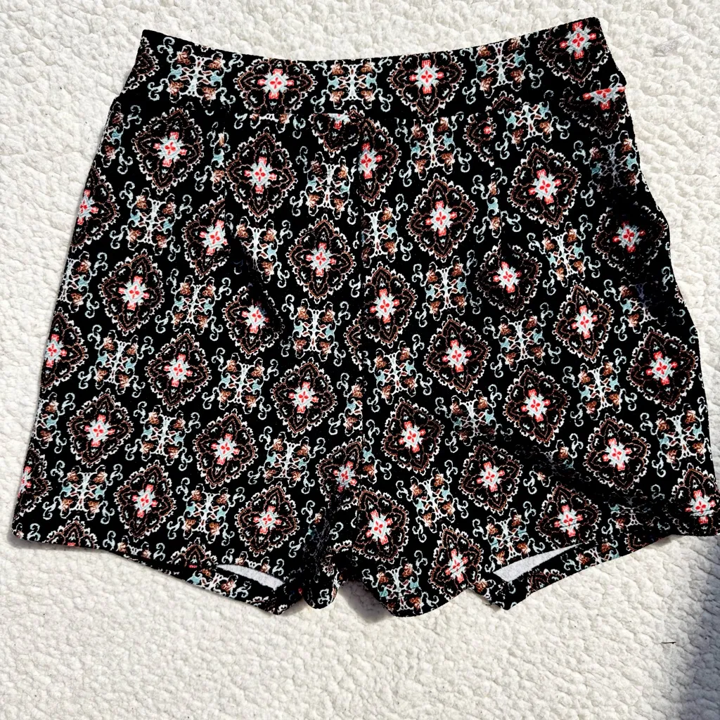 Soprano Black and Pink High Waist Shorts Size M Festival Ethnic Boho Stretch - Image 4
