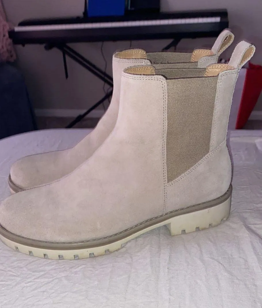 Crown Vintage Beige Boots - Image 2