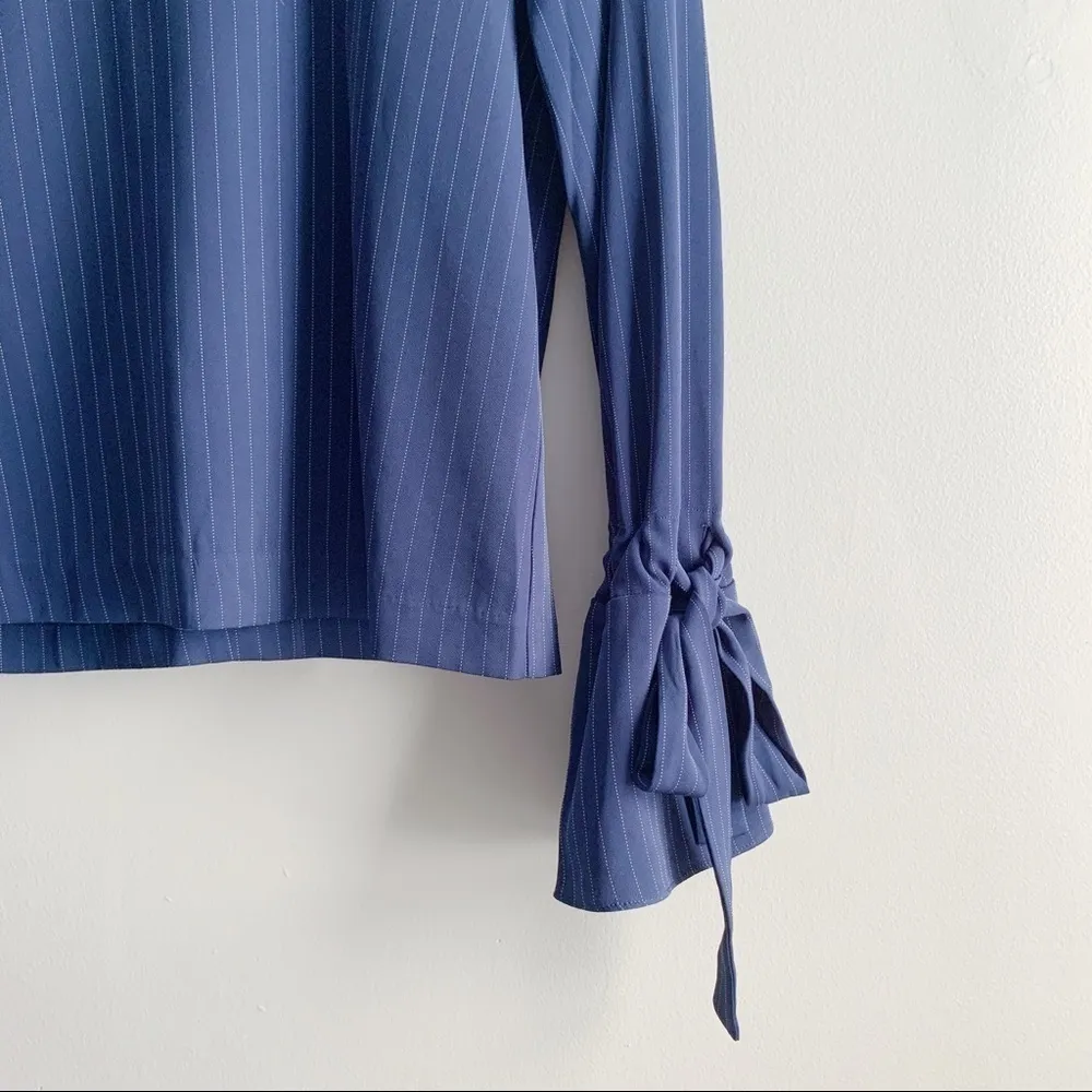 J.O.A Los Angeles • Pinstripe Bell Sleeves Tie Wrist Top in Navy Blue, Size‎ XS - Image 5