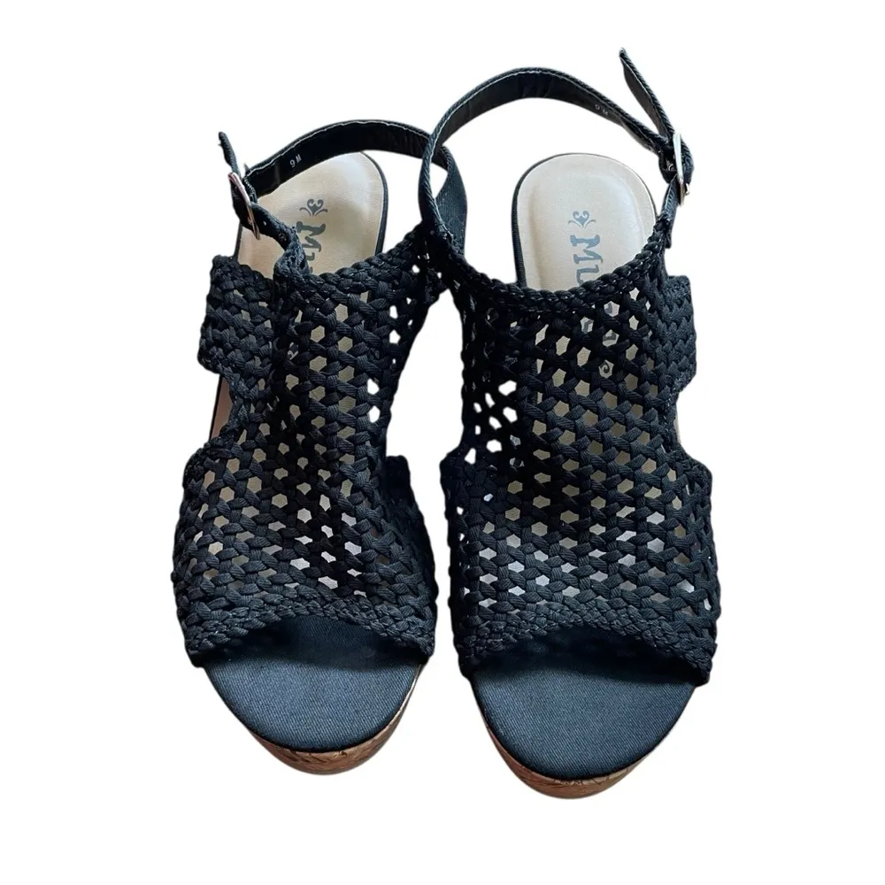 Mudd Festival Cork Wedge Sandal Crochet Mesh Black
women’s size 9 New - Image 4