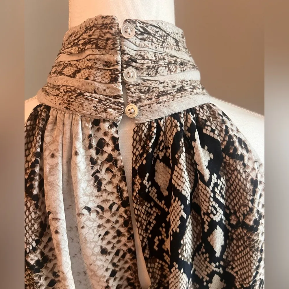 Joie Erola Mock-Neck Snakeskin Print Top – Size Small - Image 5