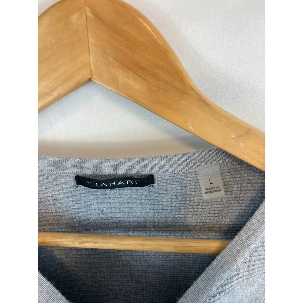 Tahari Waffle Knit Crop Sweater size Large - Image 2