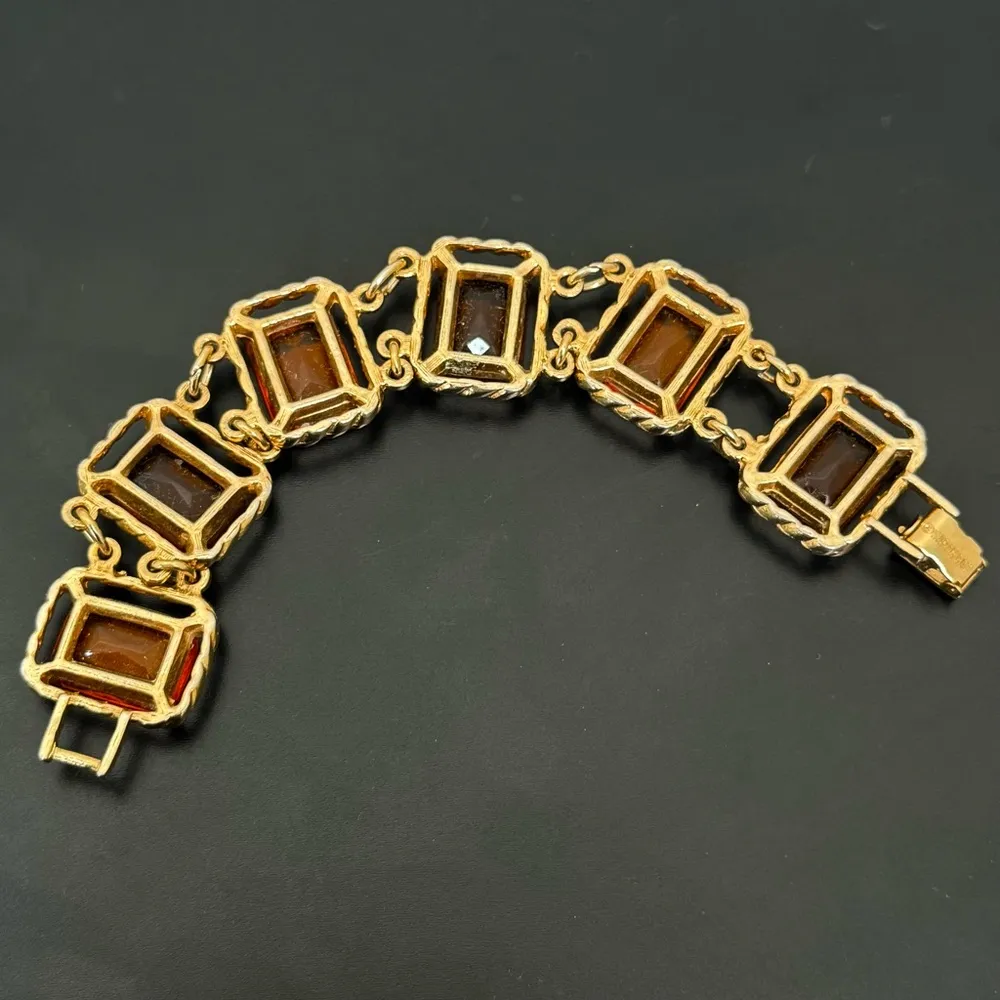 Vintage SARAH COVENTRY Wild Honey Amber Glass 7” Link Bracelet 44g. Gold - Image 7