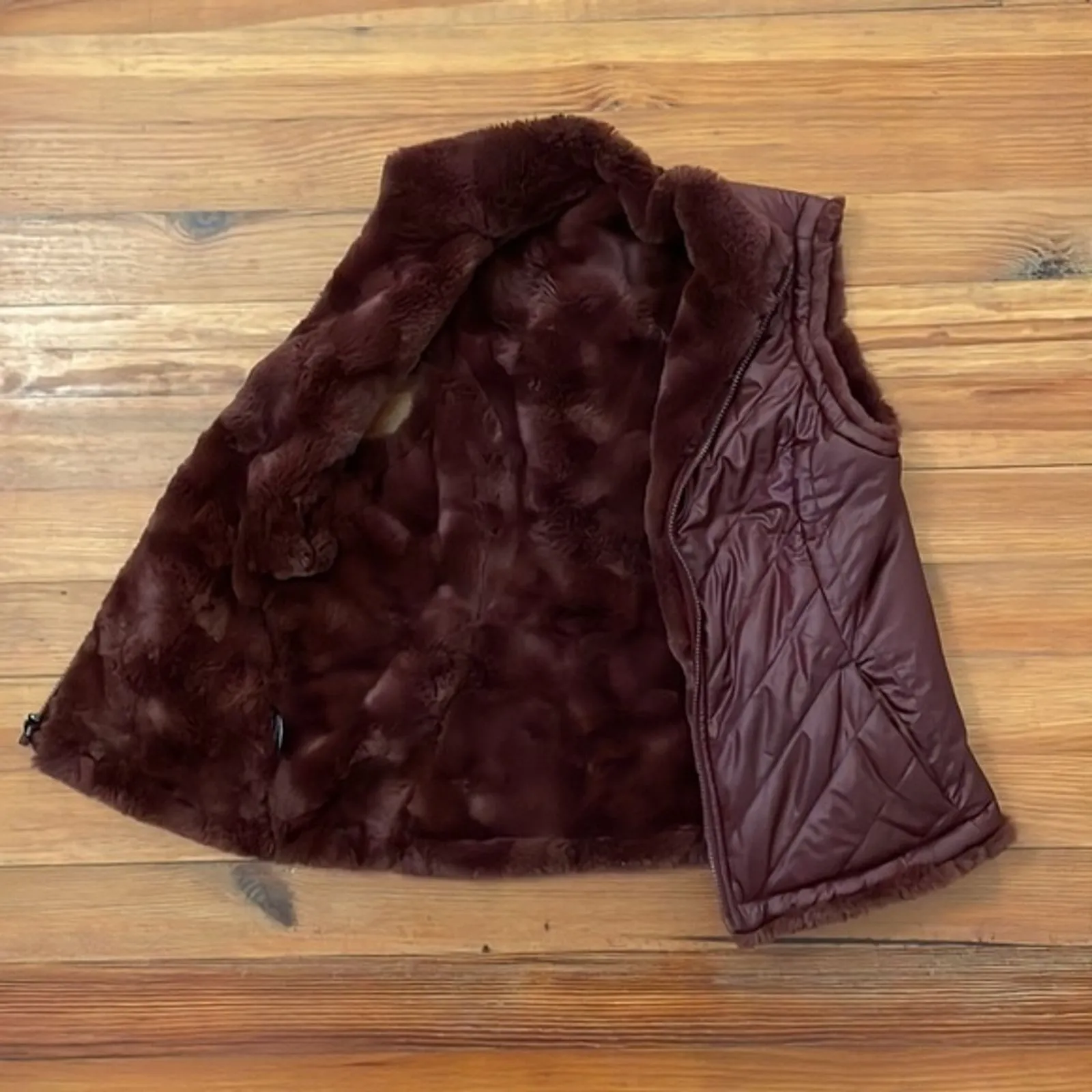 Nicole Miller Original Reversible Vest Womens Small Wine Red Faux Fur Quilted - Image 7
