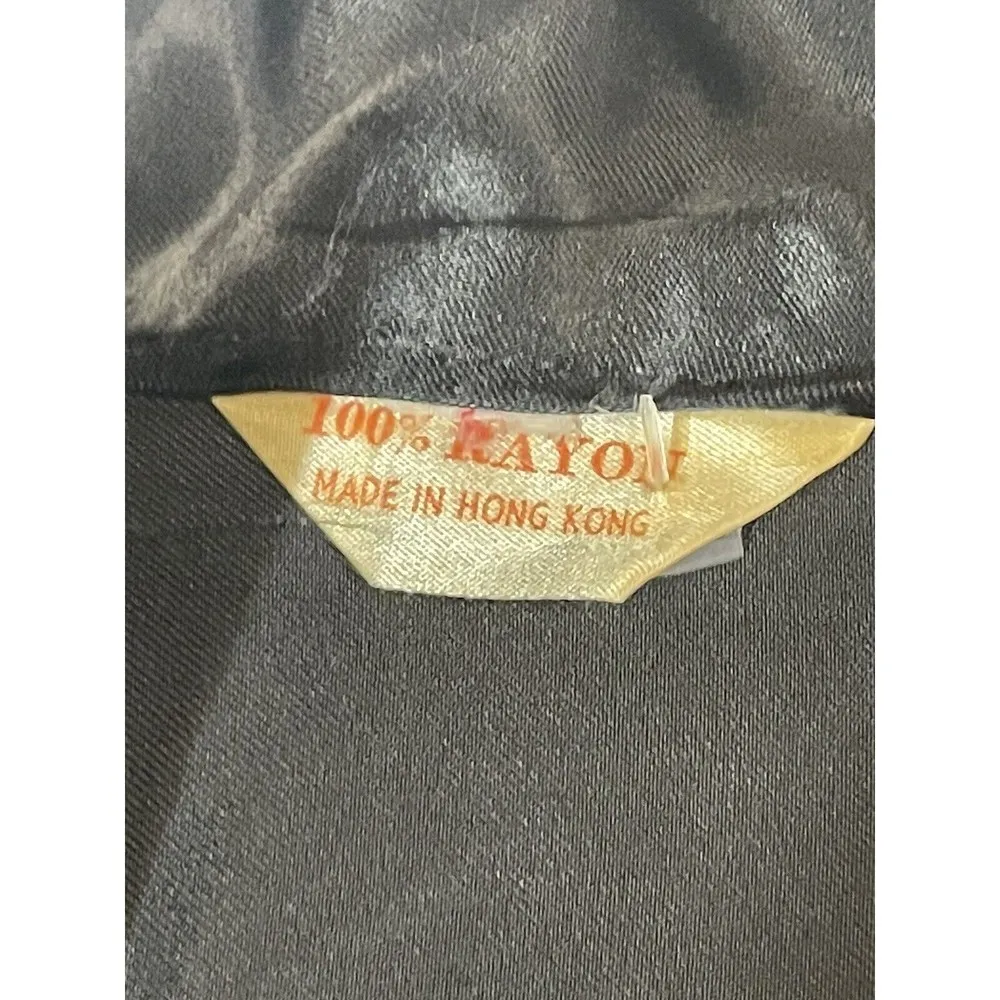 Vintage Black Rayon Kimono Robe Embroidered colorful DRAGON Hong Kong Pockets Size undefined - Image 4