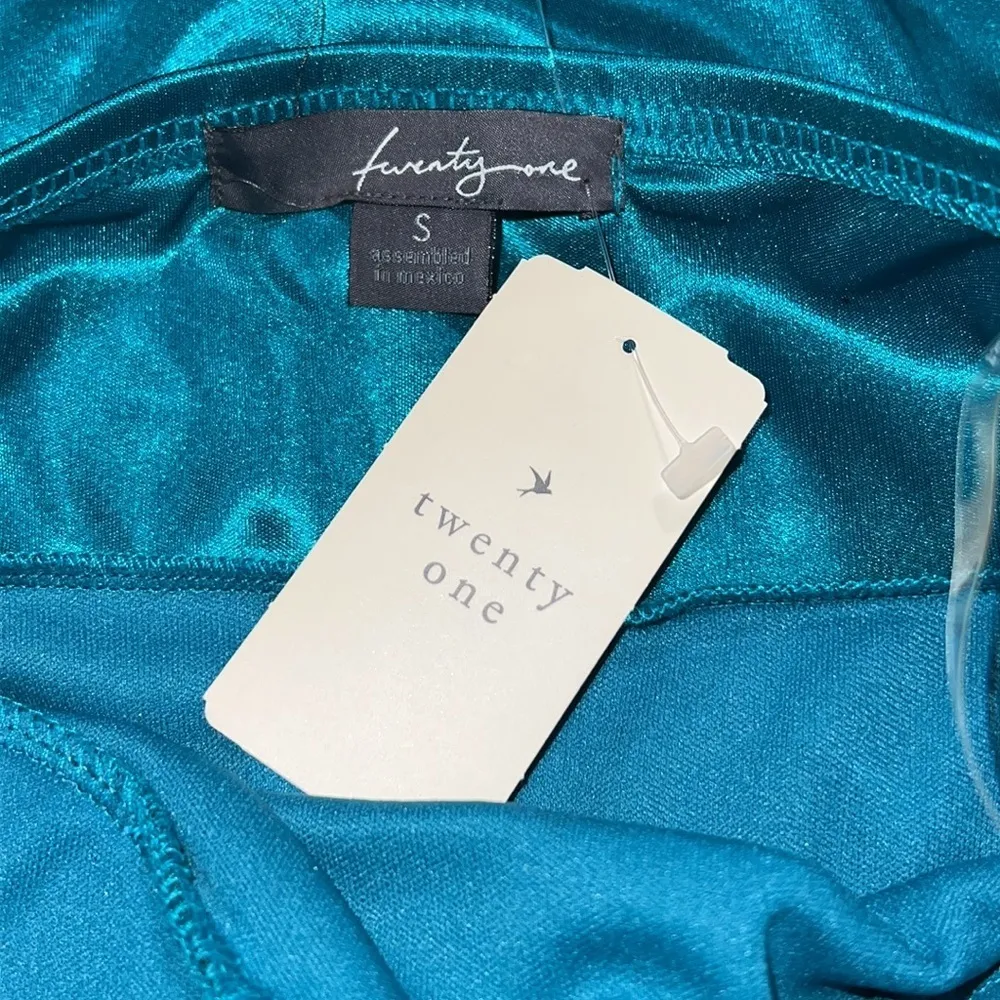 Twenty One small sleeveless shirt length hunter green dress lined padded top NWT - Image 6