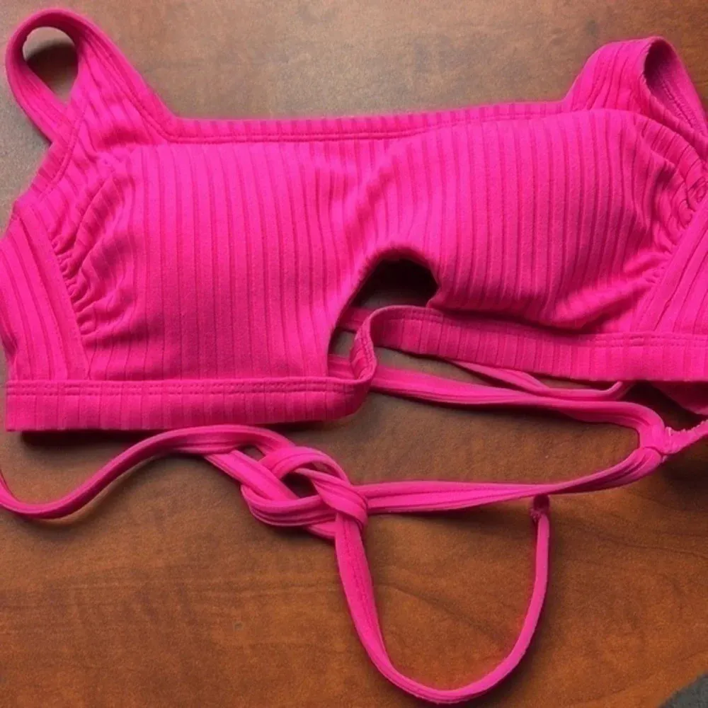 Un brand swim wear bust 32 Pink - Image 13