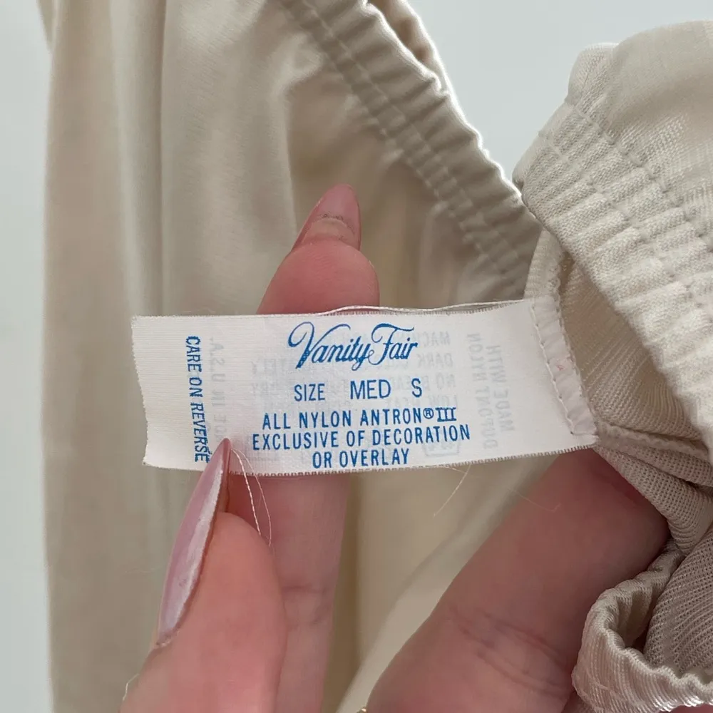 Vintage Vanity Fair Cream 20in Nylon Slip Skirt - Image 7