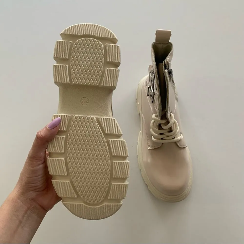 Hannah Rosanna White & Beige Buckle Accent Chunky Combat Boots Size 5 - Image 7