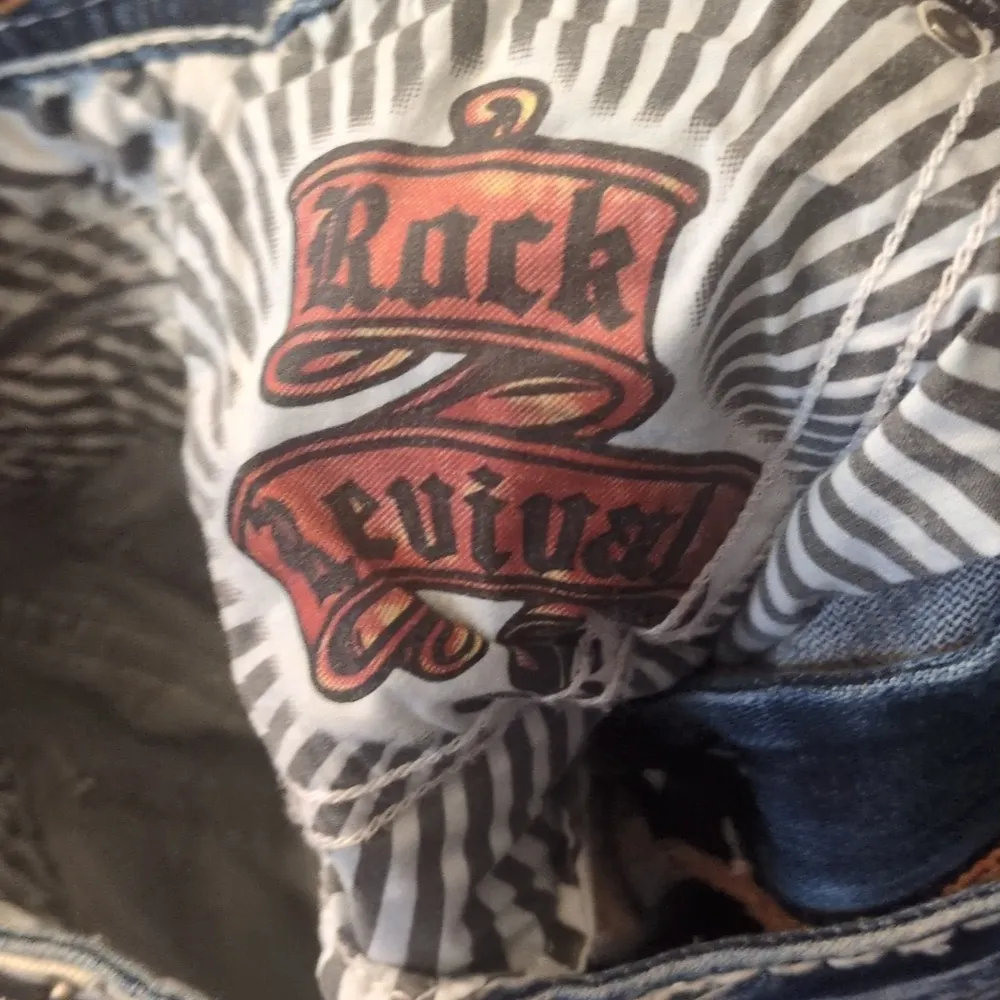 Rock Revival Peacock Mid Rise Skinny Size 28 NWOT - Image 9