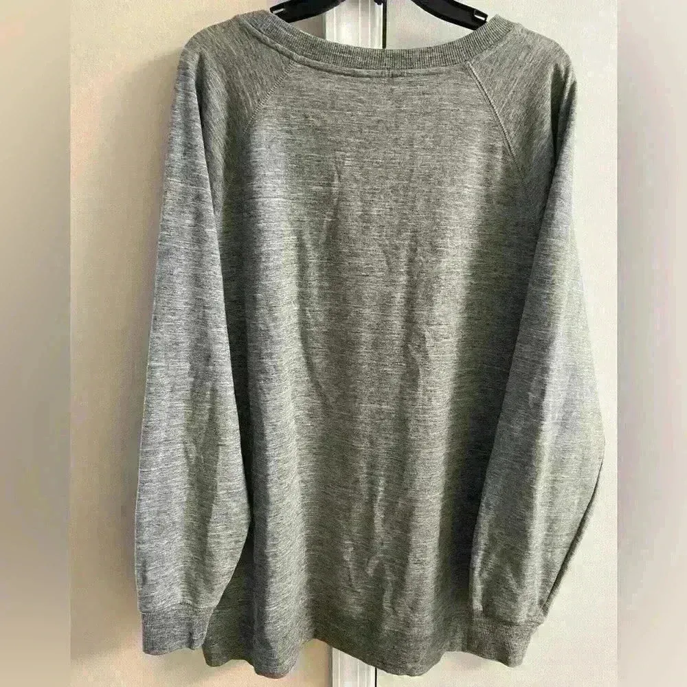 WILDFOX‎ heather grey crewneck sweatshirt. Large. Excellent condition - Image 4