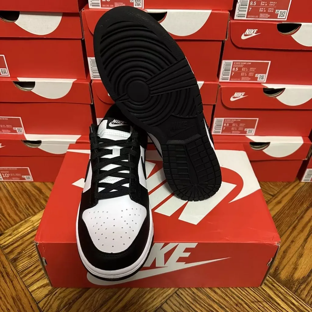 Nike  Dunk‎ Low Panda women’s Size 6.5 - Image 5
