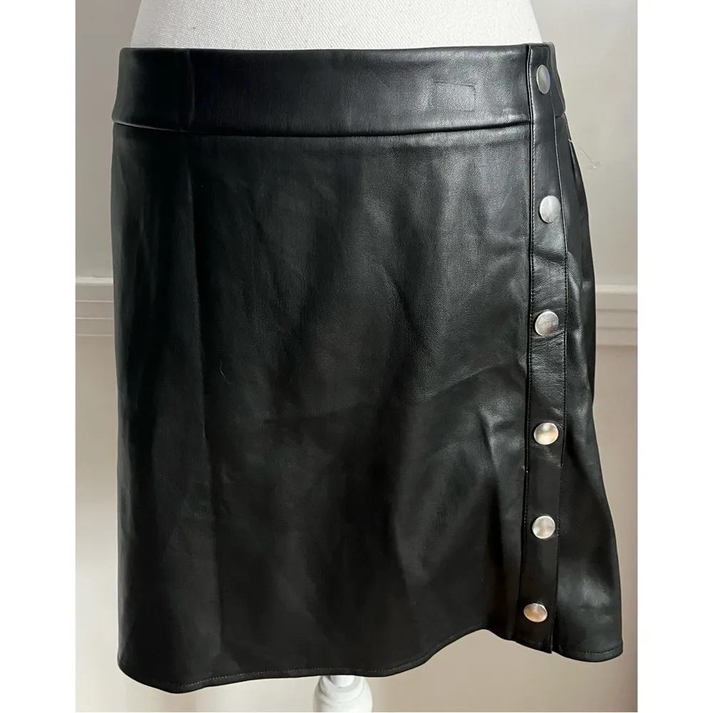 Bar III • Black Faux Leather Mini Skirt - Image 3