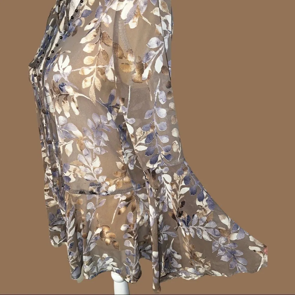 Lulu’s taupe floral flowy blouse! Tan - Image 11