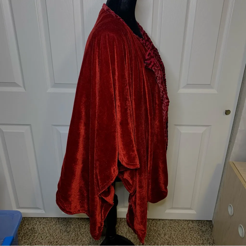 Womans True Red Burnout Velvet Kimono Size undefined - Image 4
