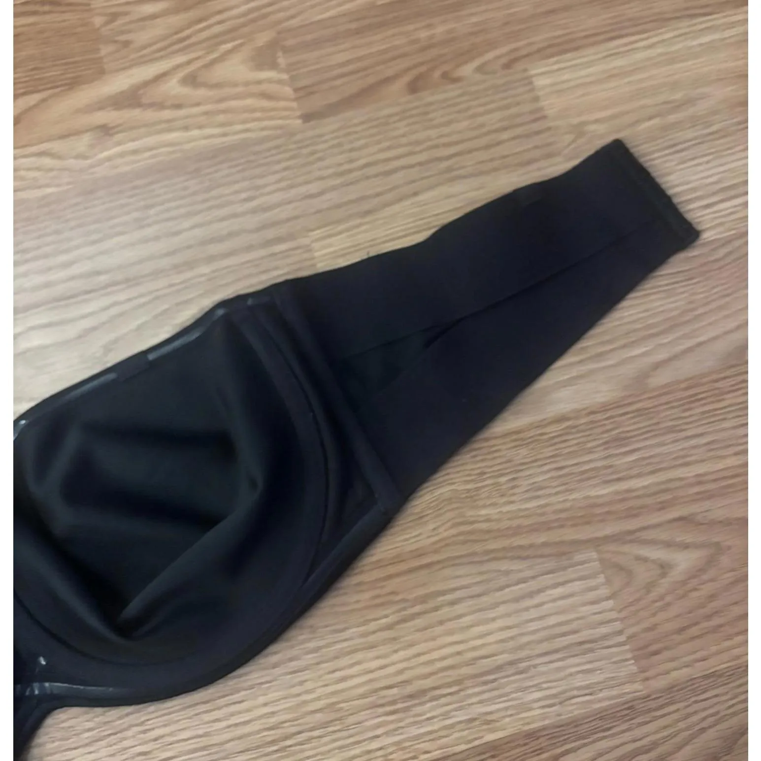 Black Strapless Bra Size 42D - Image 5