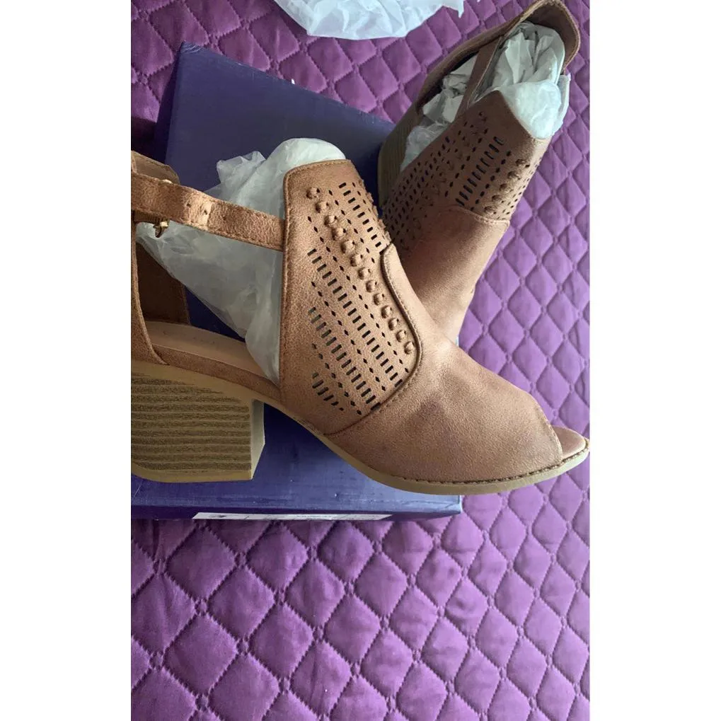 womens shoes size 9 Brown - Image 2