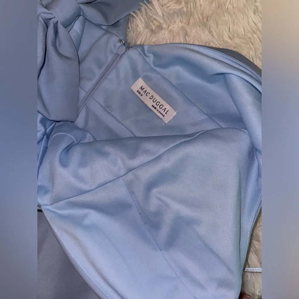 NEW Mac Duggal Bow Shoulder V-Neck sleeveless powder blue Gown Size 12 - Image 6