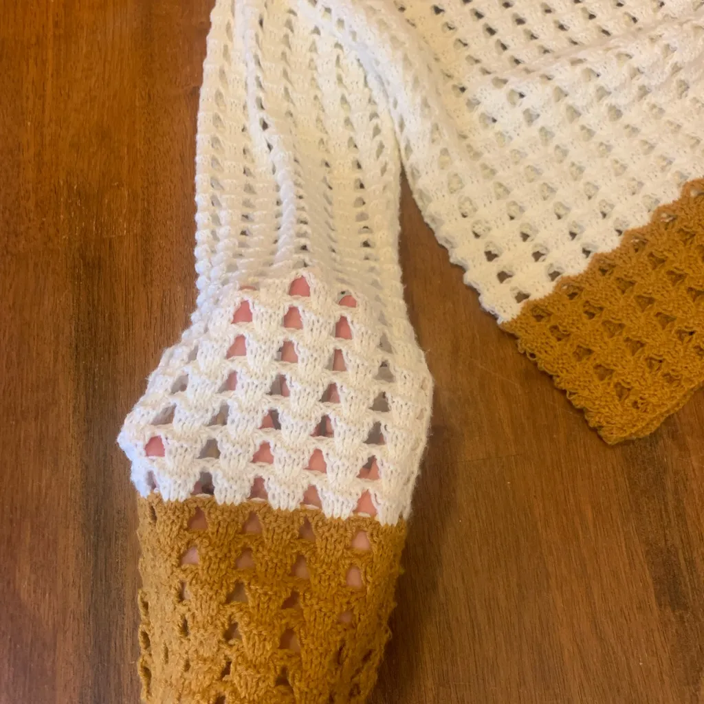 SO Top Small Cream Brown Open Knit Crochet Top Boho Hippie Bell Sleeve - Image 4