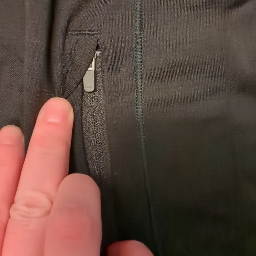 Athleta black lightweight zipped running jacket size small - Image 2