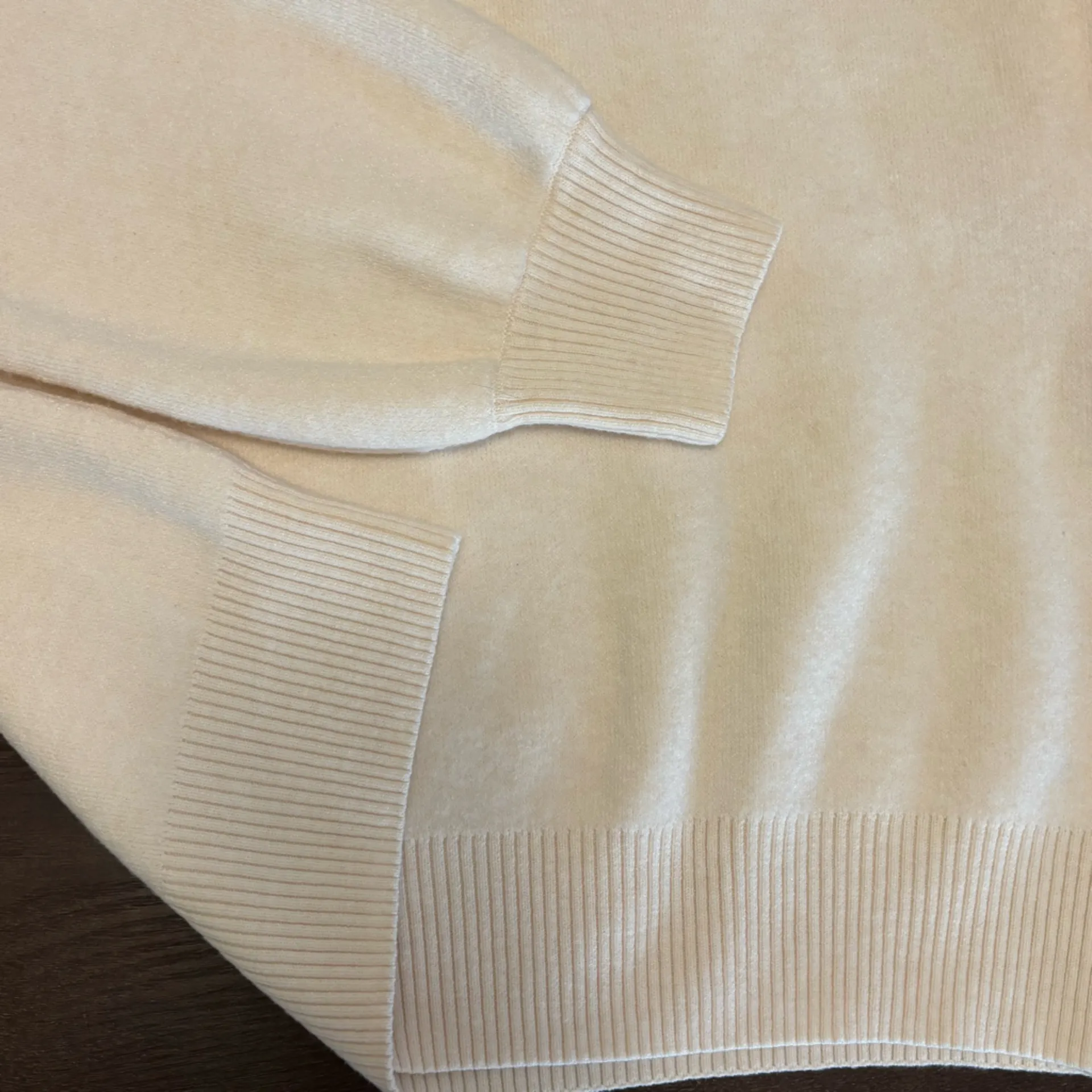 Olive & Oak Light Beige Crewneck Sweater - Image 7