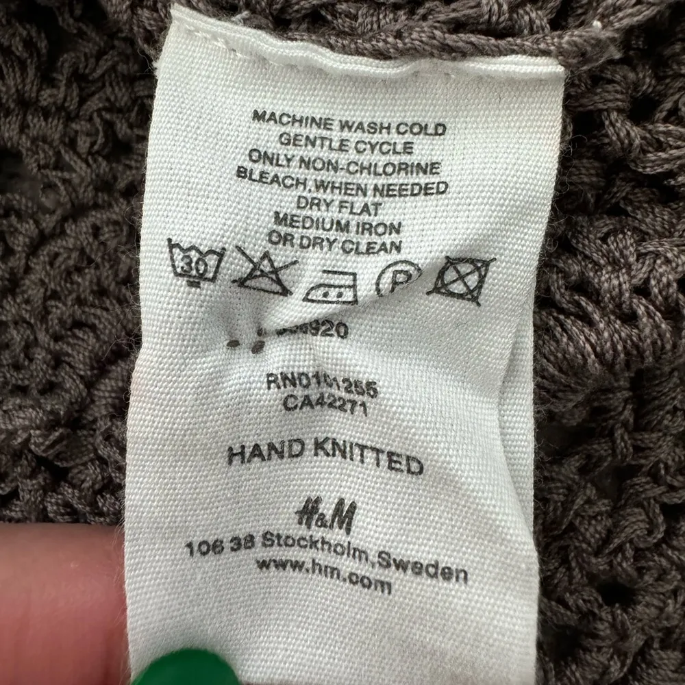 H&M Hand-Knitted Brown Sleeveless Crop Top - Image 5