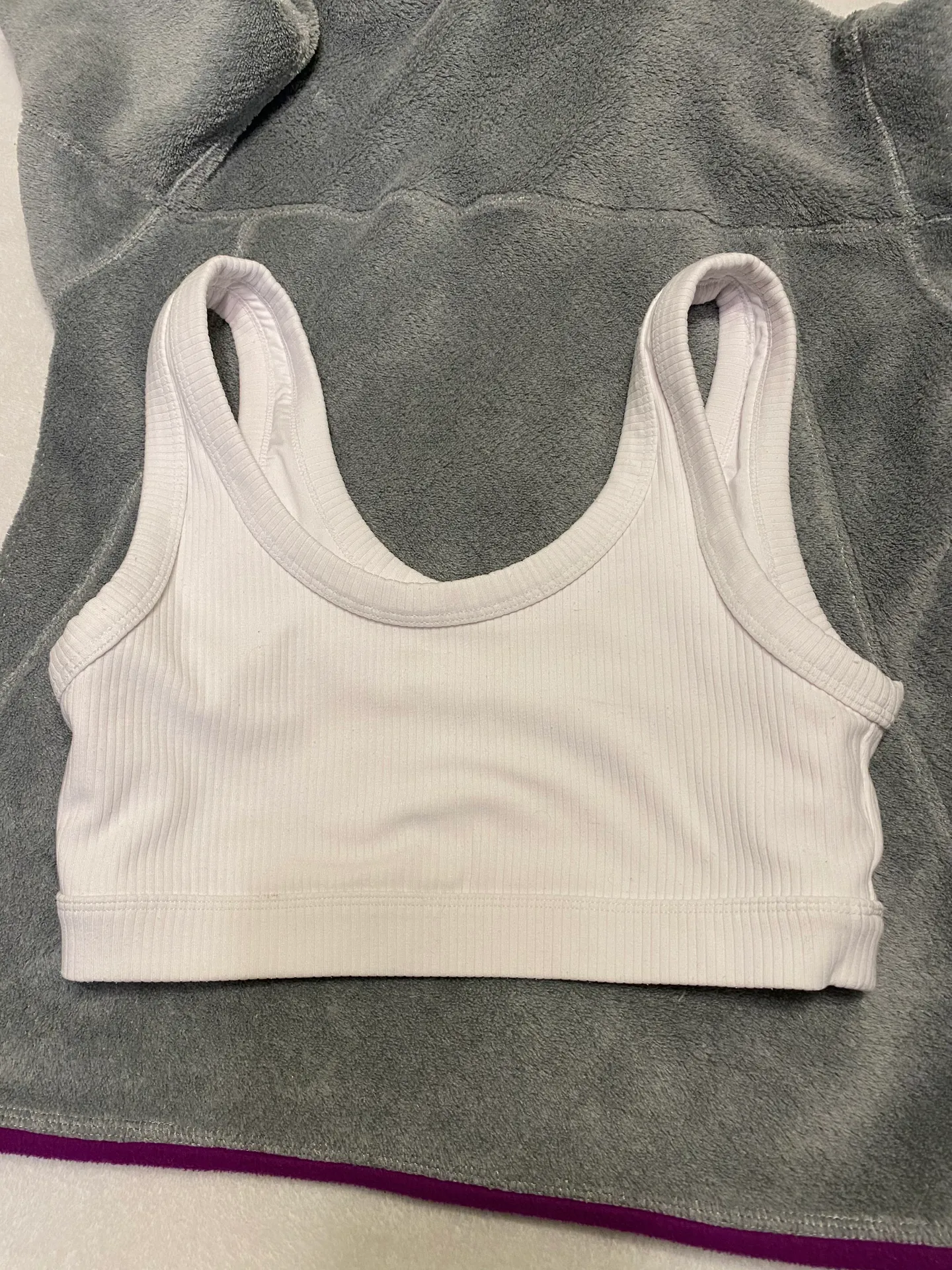 Alo Yoga Wellness Sport Bra - Image 5