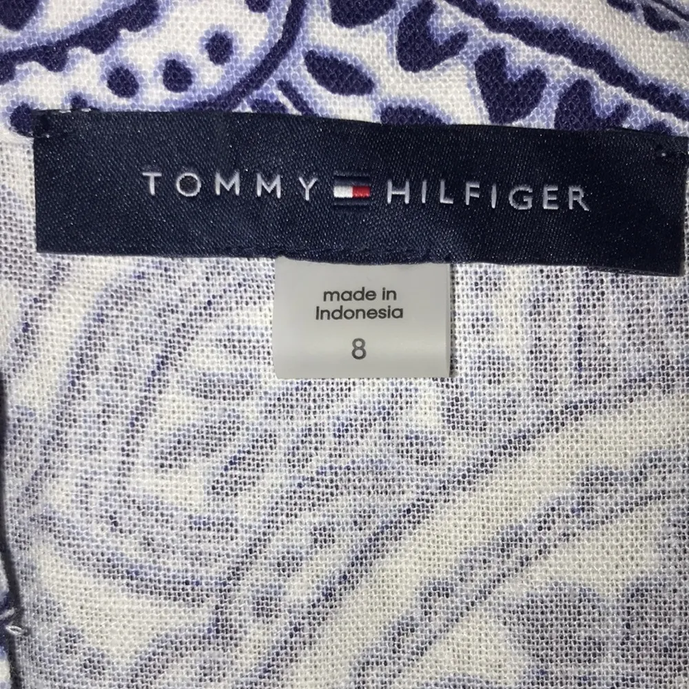 Tommy Hilfiger Women’s Paisley Print Linen Blend Deep V-Neck Shift Dress - Image 8