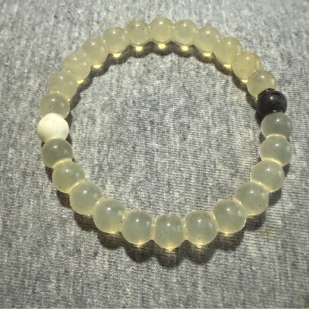 Jelly Beaded Bracelet White Size 6 - Image 3