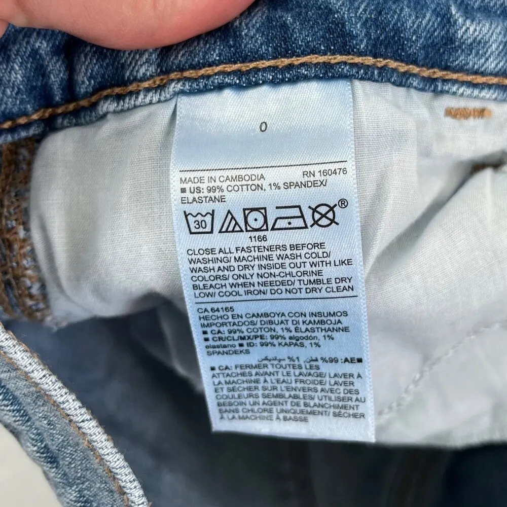 Old Navy Boyfriend Mid Rise Denim Jean Shorts Size 0 Medium Wash - Image 6