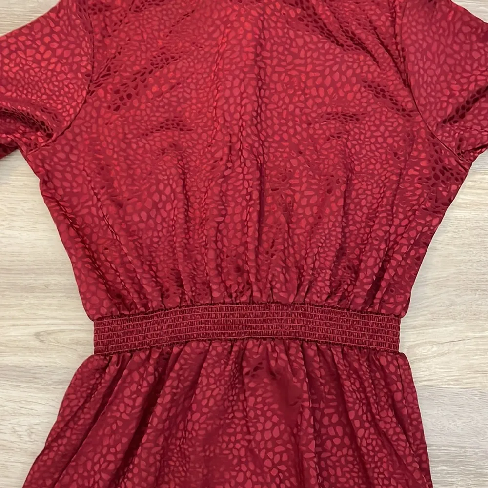 NWT Millennium Red Silky Short Sleeve Elastic Tie Waist Midi Dress Size Medium - Image 10