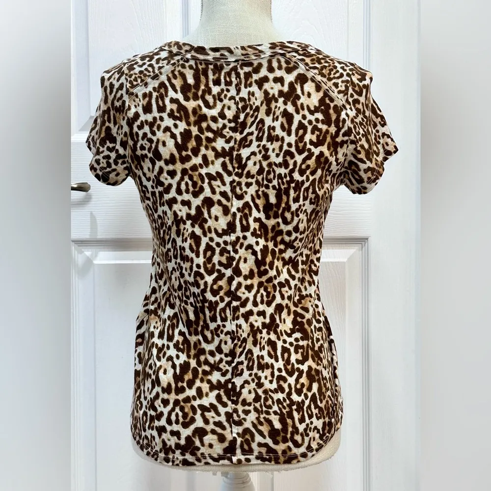 NWOT- Women’s Leopard Print Banana Republic Cozy Slub T shirt size XS - Image 5