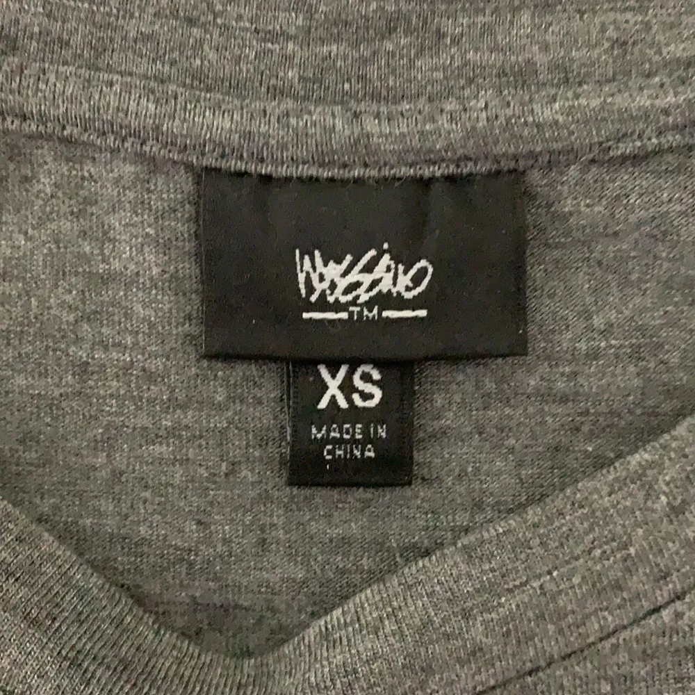 Mossimo gray t - Image 4