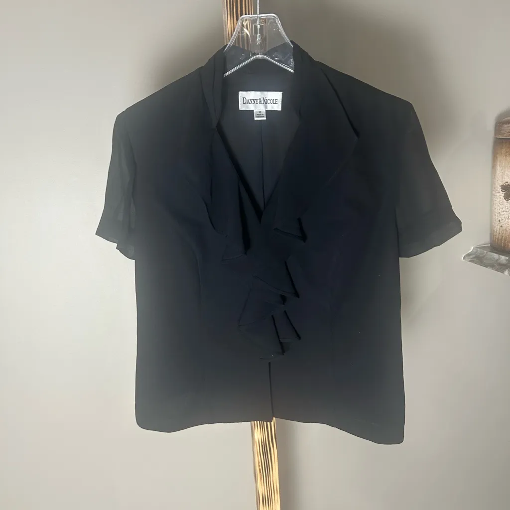 Danny & Nicole Black Ruffle Front Short Sleeve Work Top Size 10 - Image 2